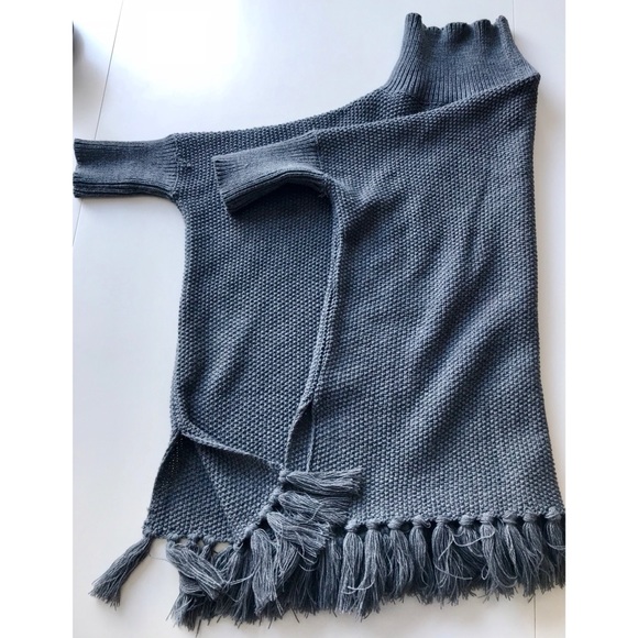 Anthropologie Sweaters - Anthropologie knit poncho